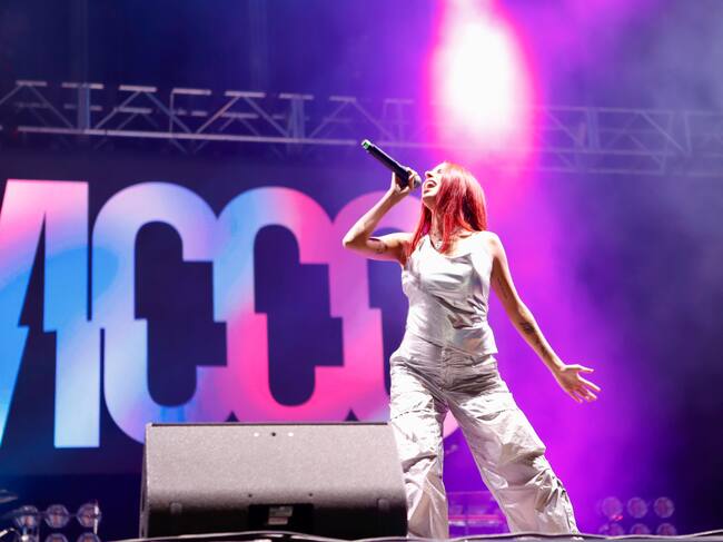 En 2023, Vicco se enfrentó por primera vez a subirse a la Plaza del Pilar y, este segundo año, le ha servido para ampliar su repertorio y, además de 'Nochentera' también cantar 'te quiero'.