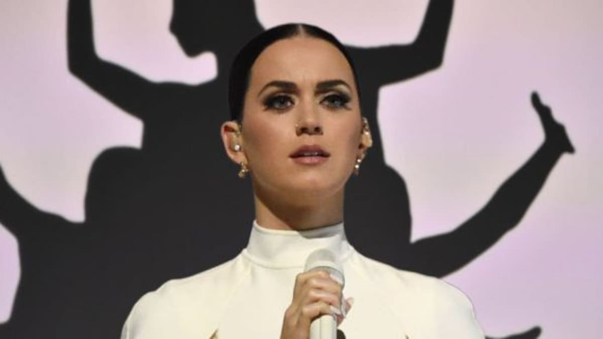Katy Perry en ropa interior para Vogue Japón