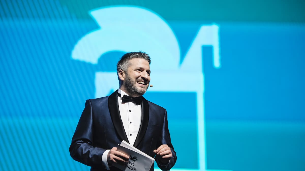 La vida personal de Aimar Bretos: edad, pareja y datos curiosos del nuevo presentador de laSexta