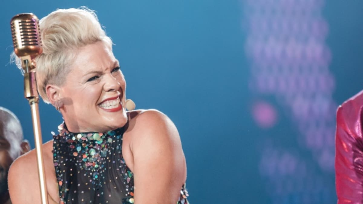 Pink dona medio millón de dólares a Australia