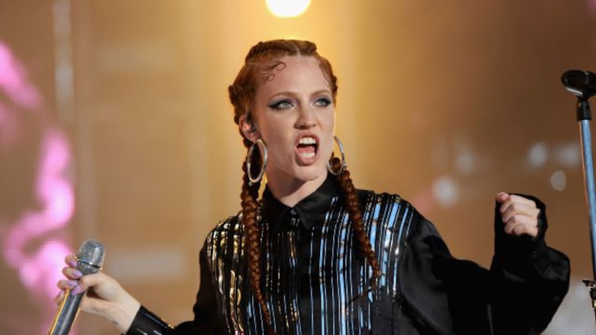 Hartos de Hold my hand de Jess Glynne