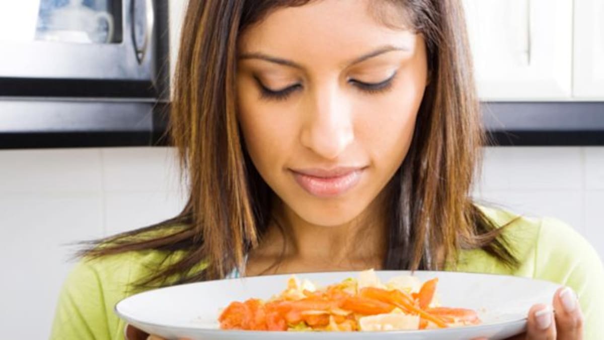 Aunque no lo creas, ¡hasta oler comida engorda!