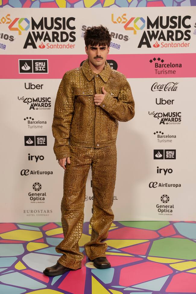 Tras el rodajde de 'Mariliendre', Martin ha querido pasarse junto a otro excompañeros de OT 2023 a LOS40 Music Awards Santander para ayudarnos a recaudar fondos para las zonas asediadas por la DANA.