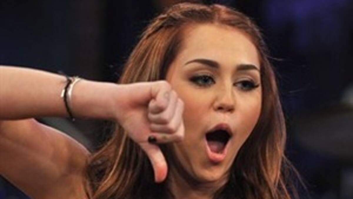 Miley Cyrus se pone borde con sus fans