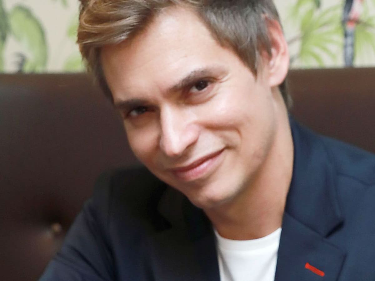 Carlos Baute intenta salir al paso de la polémica por un insulto racista