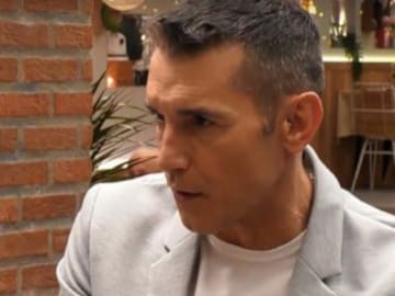 El regalo más apetitoso de ‘First Dates Café’: dos morcillas para su cita