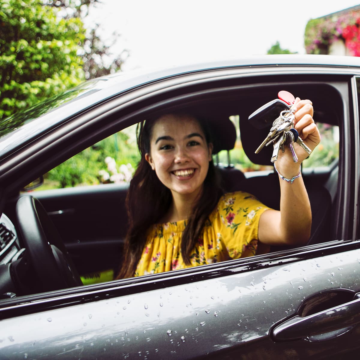 La DGT confirma el carnet de conducir a los 17 años: estos son los requisitos