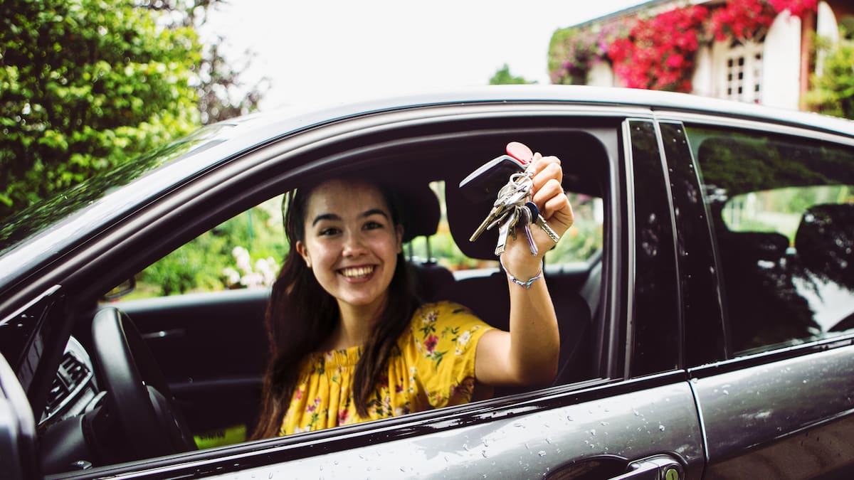 La DGT confirma el carnet de conducir a los 17 años: estos son los requisitos