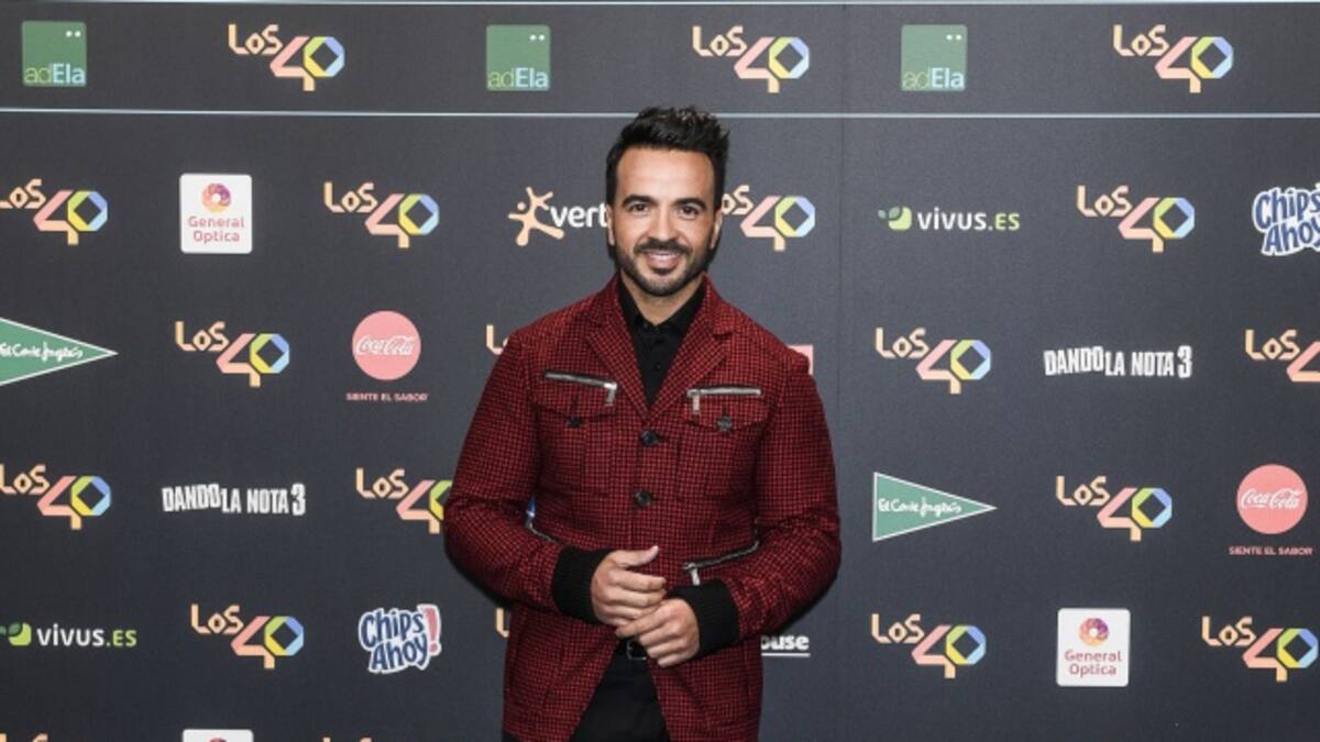 Luis Fonsi recibe el Premio a la Mejor Canción Internacional
