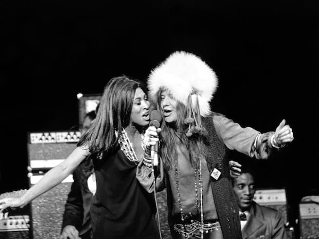 Janis Joplin y Tina Turner actuando juntas en el Madsion Square Garden de Nueva York en 1969.