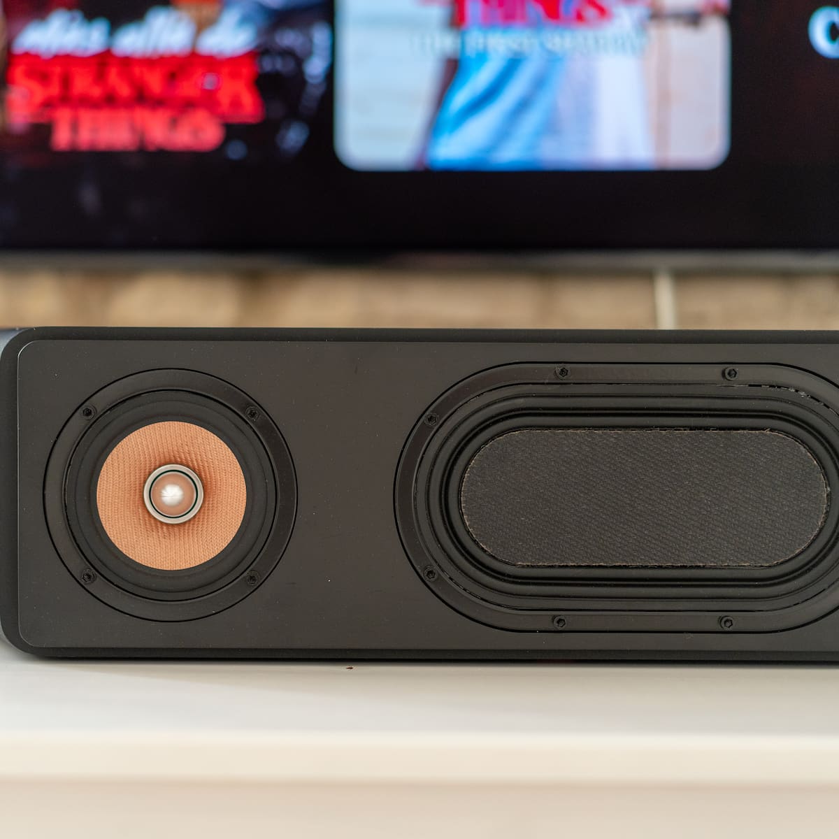 CINEBAR ULTIMA: la barra de sonido que se oye tanto como se ve