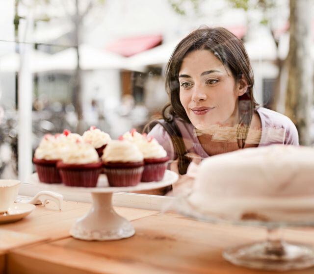 Las mujeres toman decisiones más impulsivas cuando tiene hambre