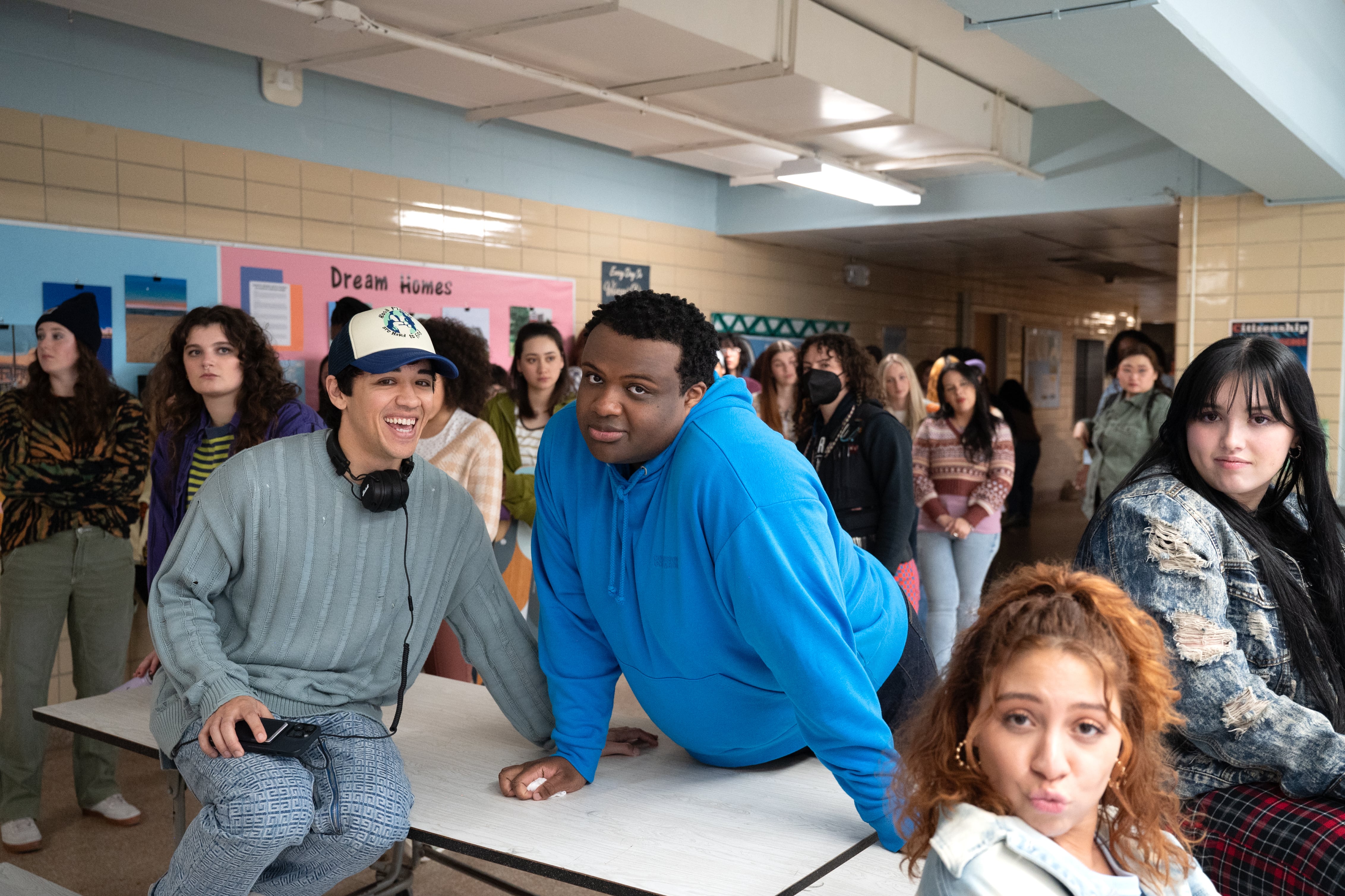 Kyle Hanagami, coreógrafo de la película, junto a Jaquel Spivey en el set de rodaje.