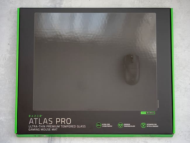 Razer Atlas Pro: la alfombrilla de cristal templado es el último paso y el que dará cierre a todo tu setup.