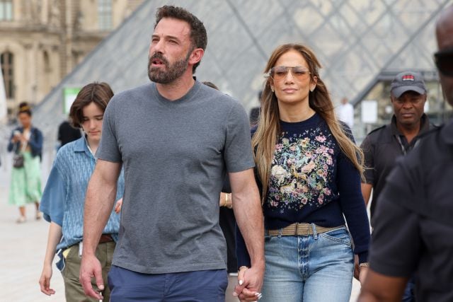 Jennifer López y Ben Affleck en París