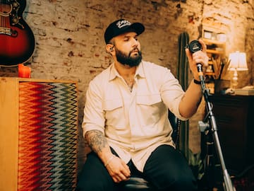 Carín León hace 'sold out' en su concierto en el WiZink Center de Madrid