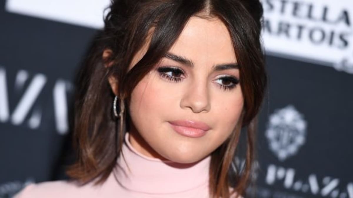 Salieron fotos de Selena Gómez besando a otro hombre