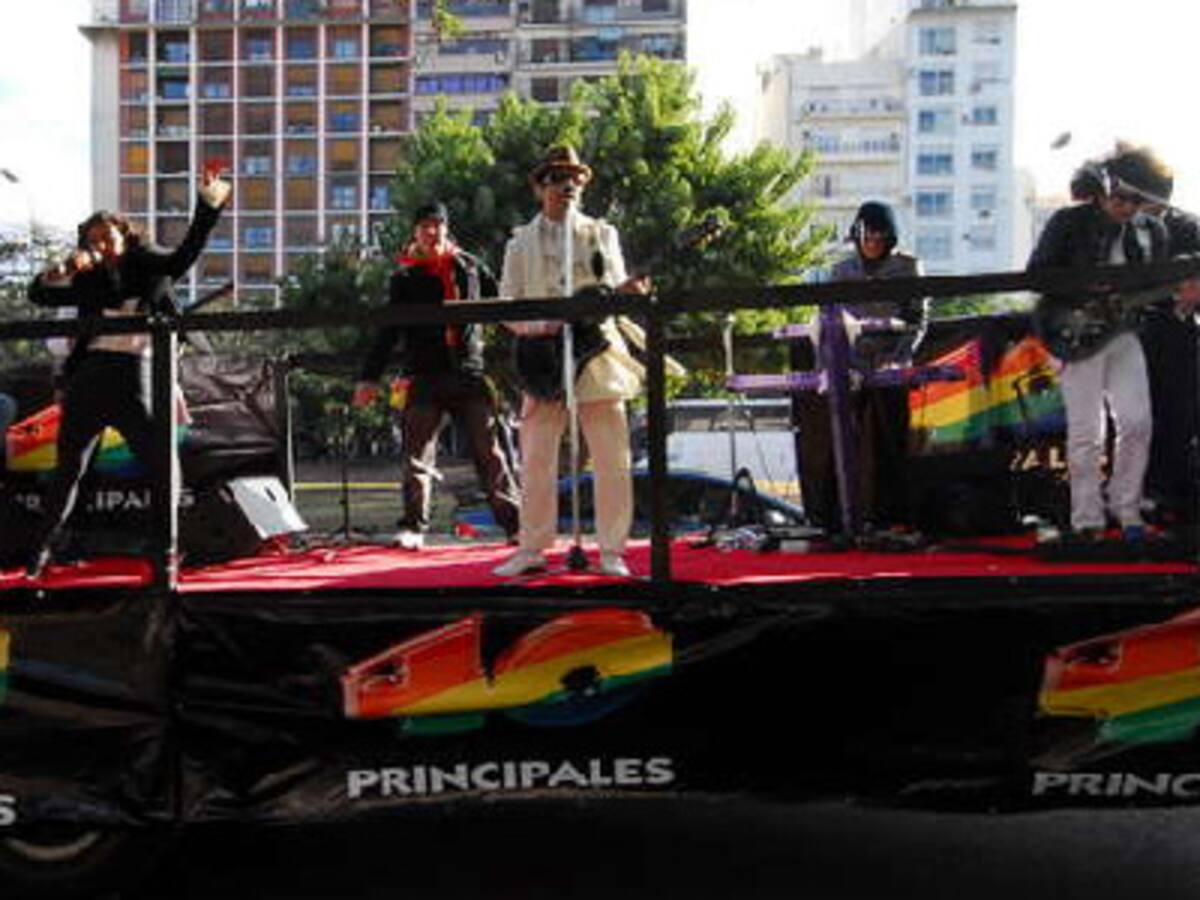 Por Av. 9 de Julio