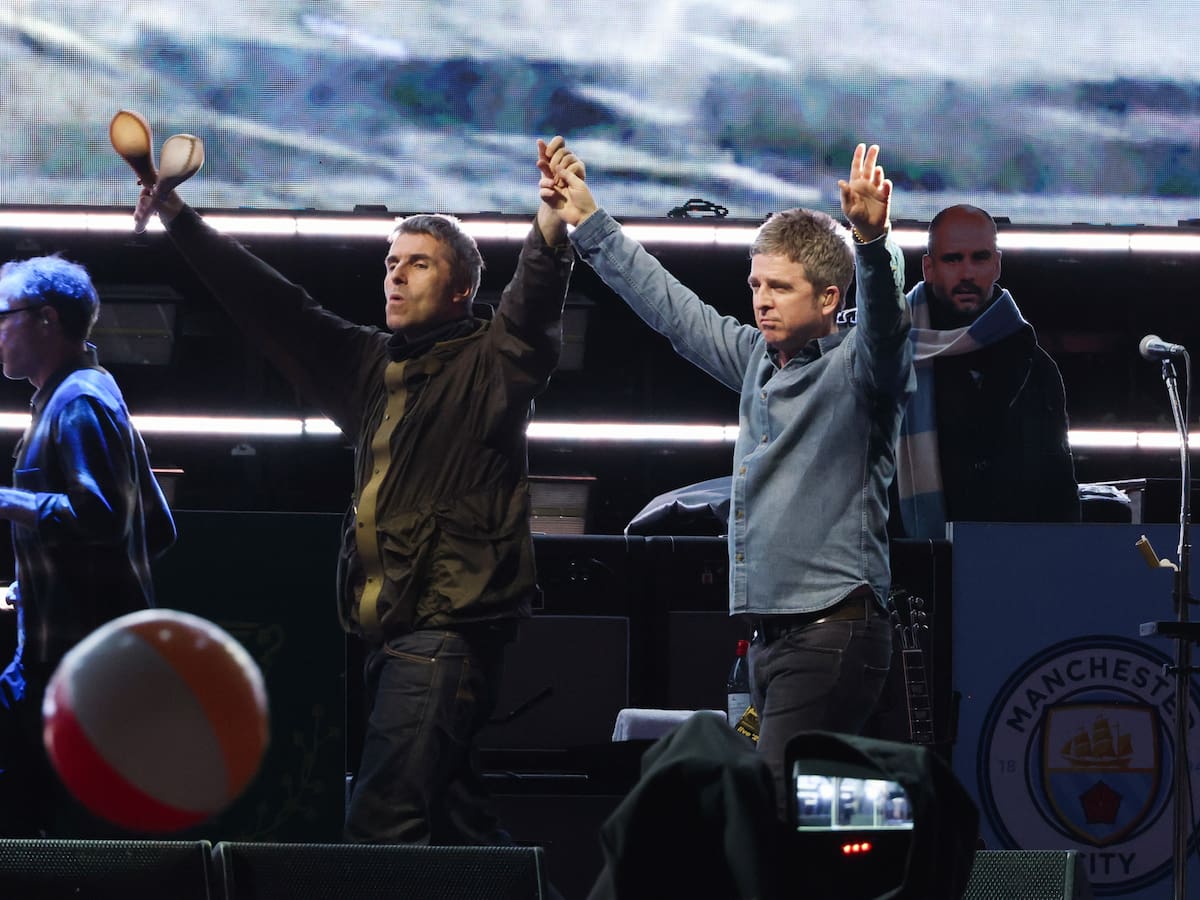Oasis anuncia su gira de conciertos para 2027 con parada en España: Los hermanos Gallagher vuelven a Barcelona