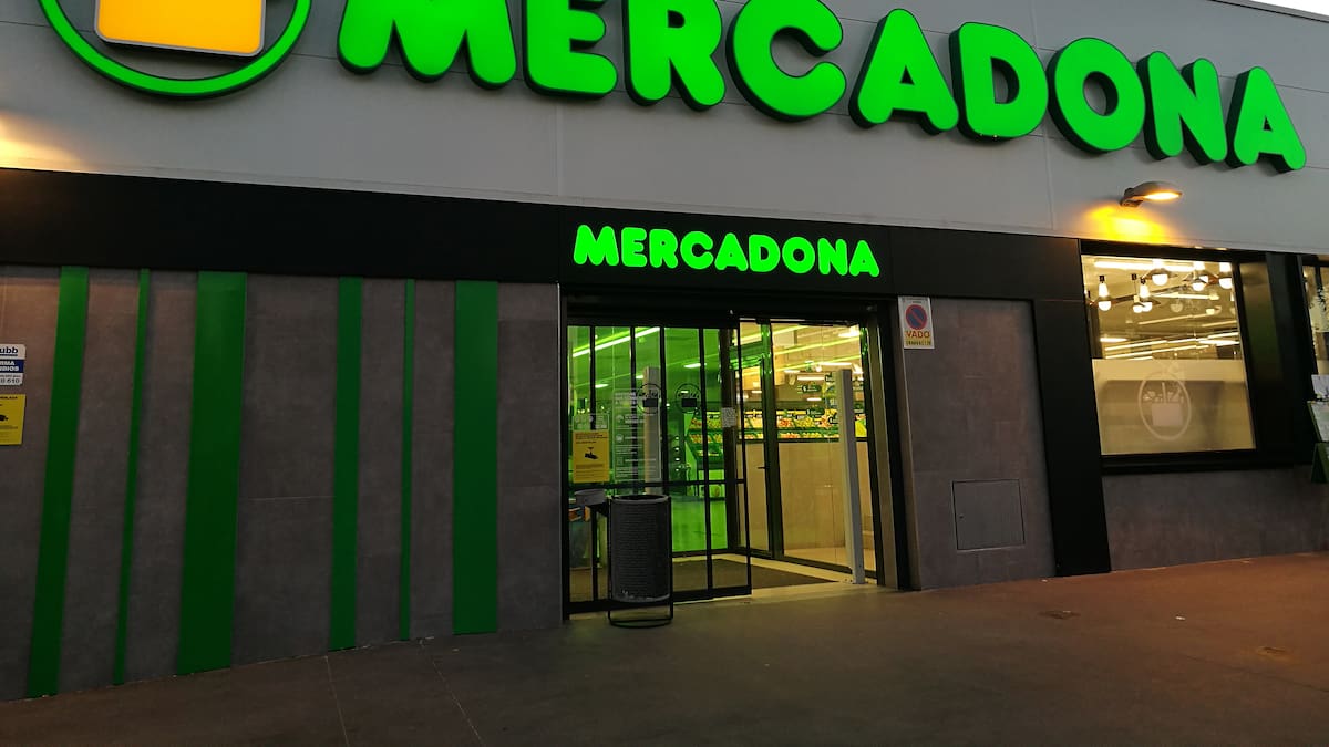 ¿Qué supermercados están abiertos hoy por La Diada? Horario del Mercadona, Lidl, DIA, Carrefour...