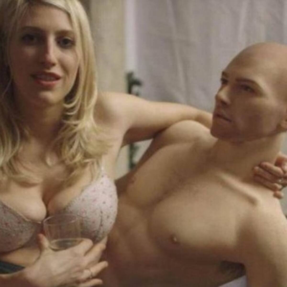 Mujeres optan por muñecos sexuales de silicona para recibir placer