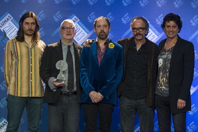 Caifanes, el quinteto original Saúl Hernández (voz y guitarra), Sabo Romo (bajo), Diego Herrera (teclados y saxofón), Alfonso André (batería y percusiones) y Alejandro Marcovich