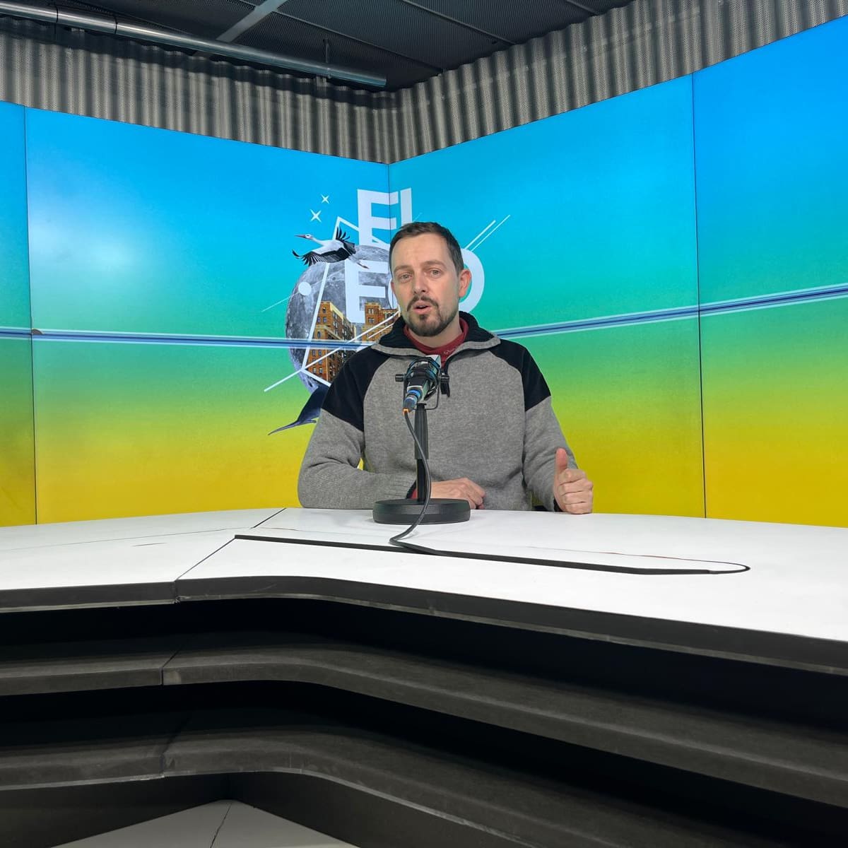 Adrián Fernandez (Renfe): "El tren emite entre 20 y 30 veces menos que el avión"