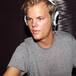 Las 3 mejores canciones póstumas de Avicii en el tercer aniversario de su muerte