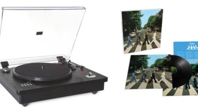 Giradiscos Hi-Fi Fonestar y set de vinilos deluxe de 'Abbey Road'.