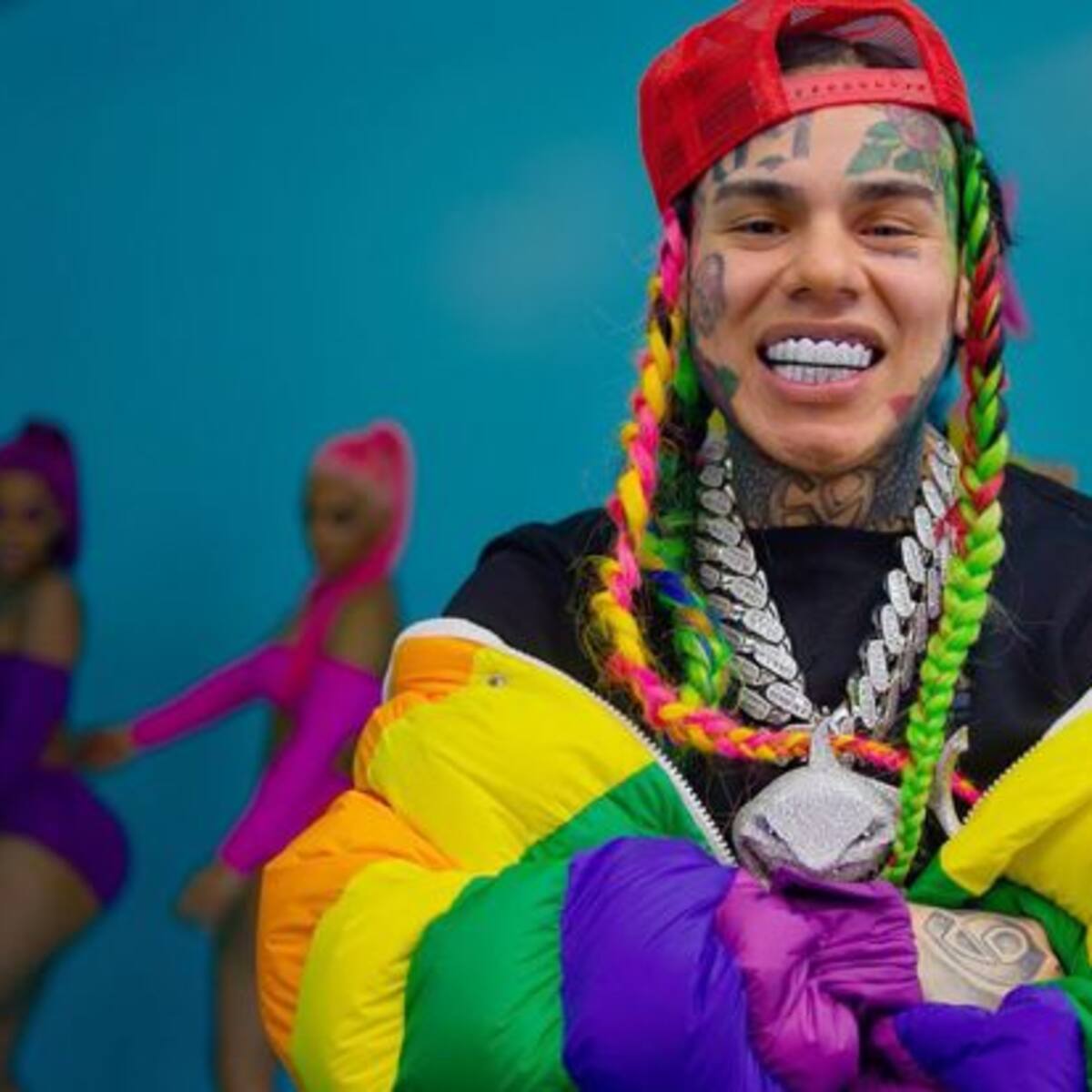 6ix9ine logra 2 millones de conectados en Instagram Live
