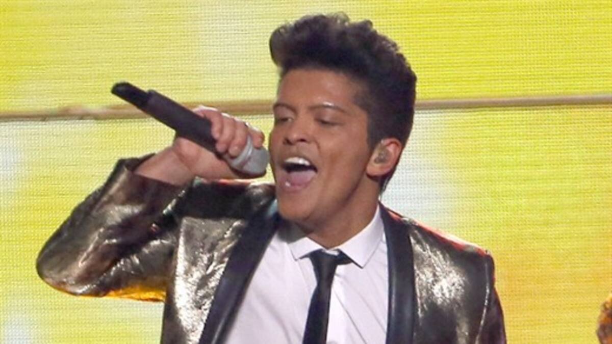 Bruno Mars le cantó una serenata a una nena