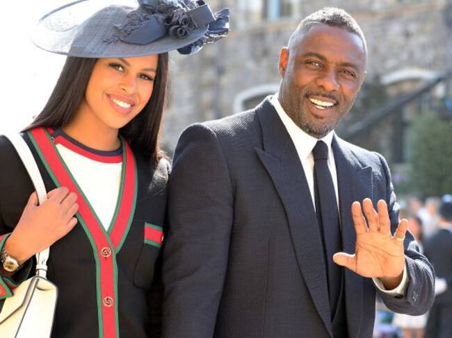 Idris Elba terminó la noche ejerciendo de DJ