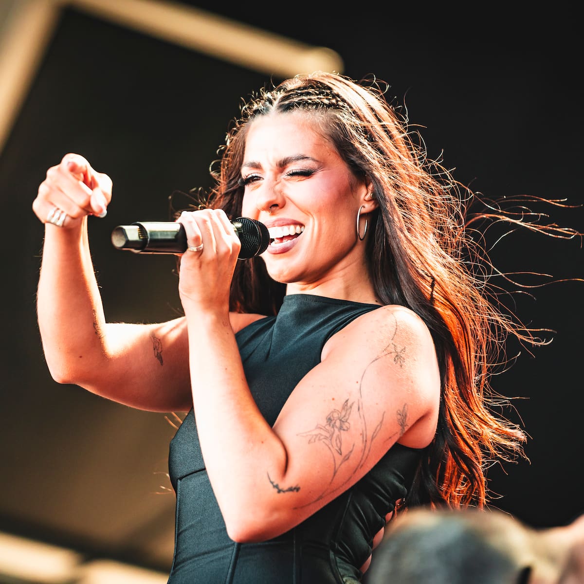Miriam Rodríguez anuncia 'duele (menos)', la canción que sus fans estaban esperando