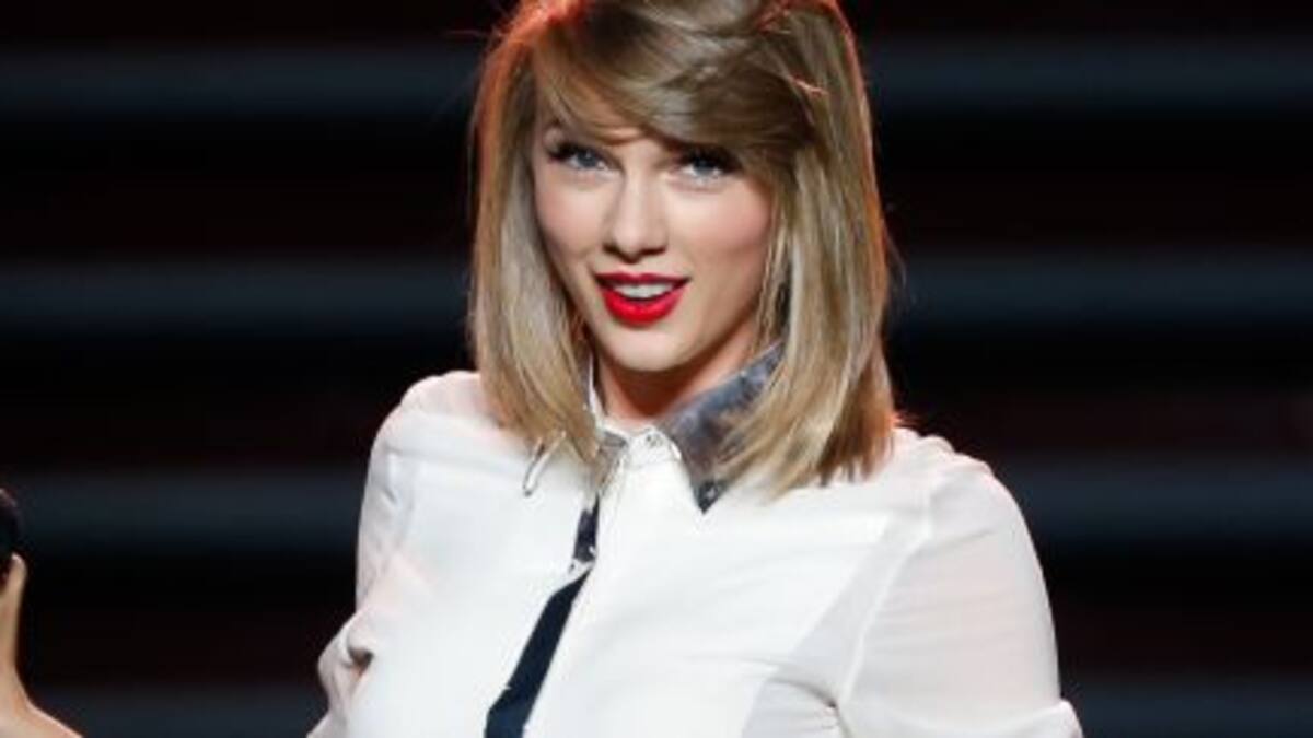 El coloradito que la rompe bailando "Shake It Off" de Taylor Swift