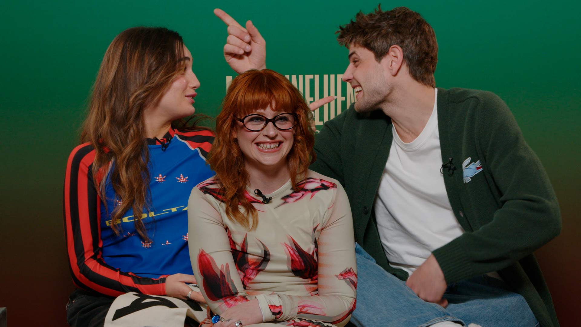 Eleá Rochera, Chloe Wallace y Alberto Olmo en su entrevista para LOS40. / LOS40