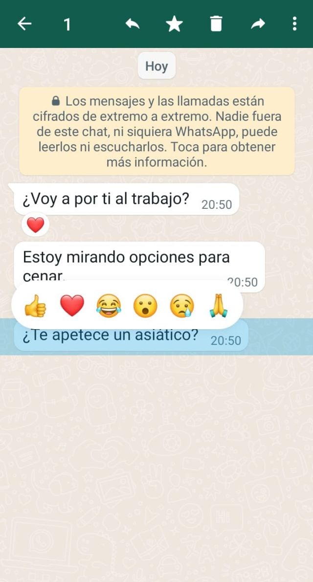 Reacción a los mensajes de WhatsApp desde un dispositivo Android.