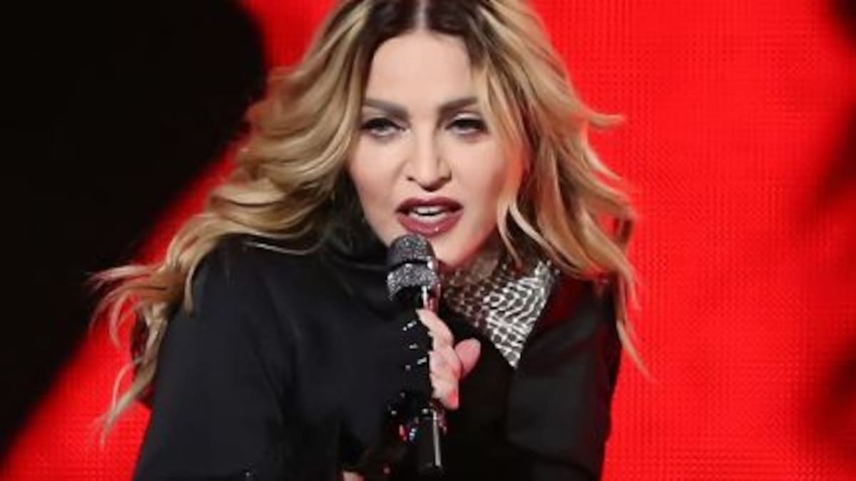 Madonna lloró arriba del escenario por su hijo Rocco
