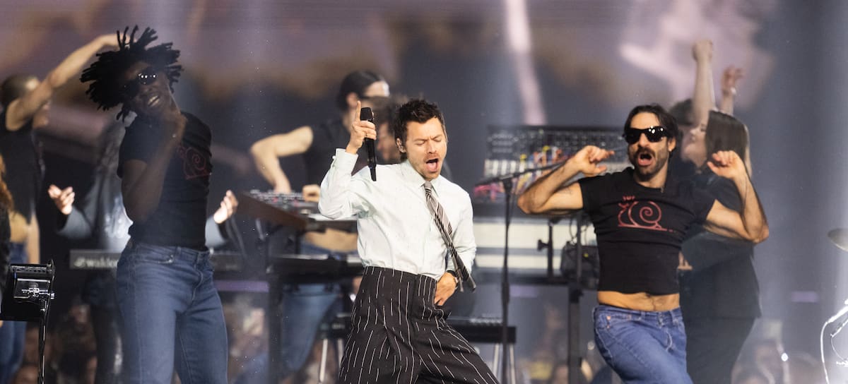 Harry Styles durante su actuación en los Premios Brit 2026.