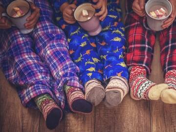 David Bustamante, Georgina Rodríguez o Dulceida nos dejan claro que la Navidad en pijama es tendencia ©copyright los40.com