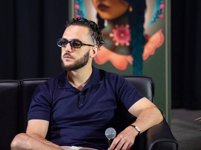 C. Tangana durante una conferencia de prensa para su documental 'Esta Ambición Desmedida' el 7 de junio de 2024 en Guadalajara, México.