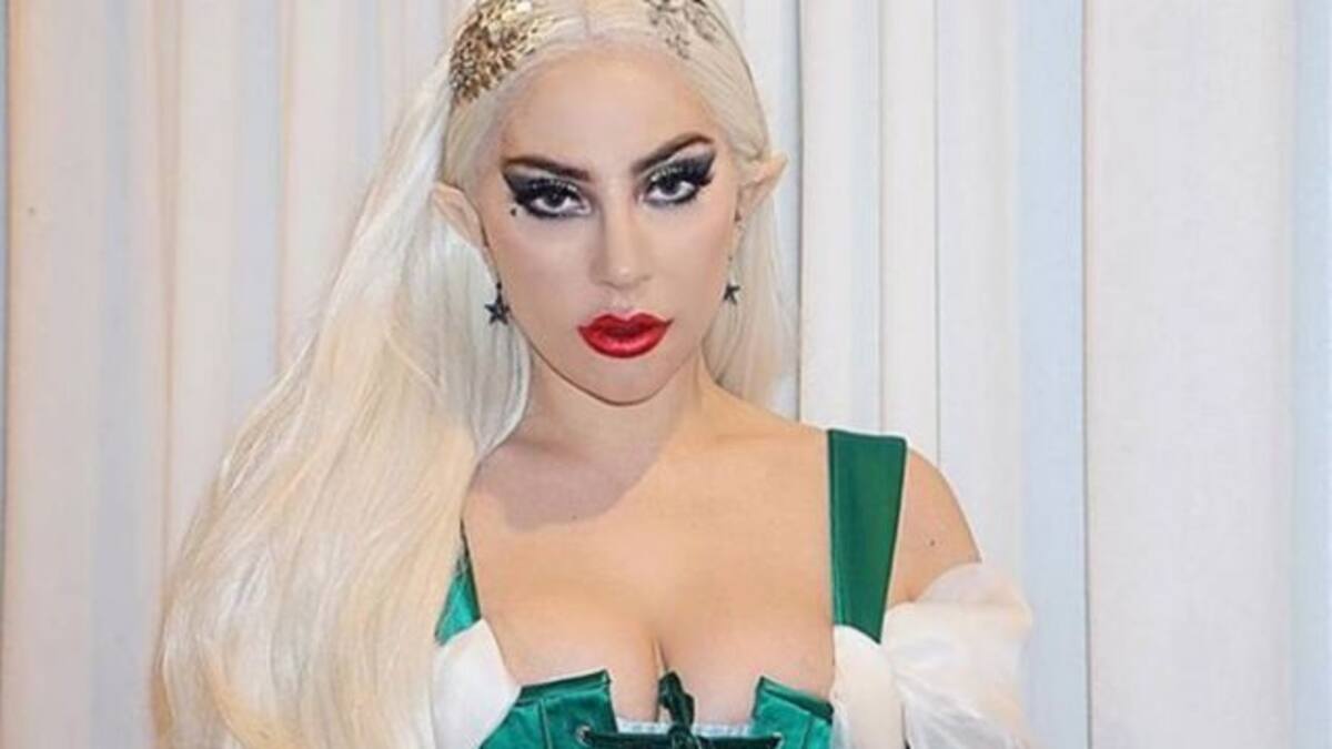 La transformación de Lady Gaga a un elfo