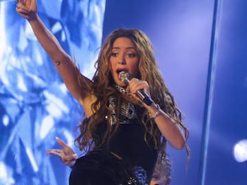 Shakira rompe Times Square con concierto gratuito ante más de 40.000 seguidores