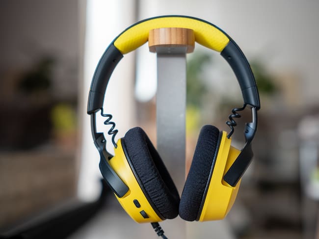 Razer Kraken V4 X Pokémon Edition