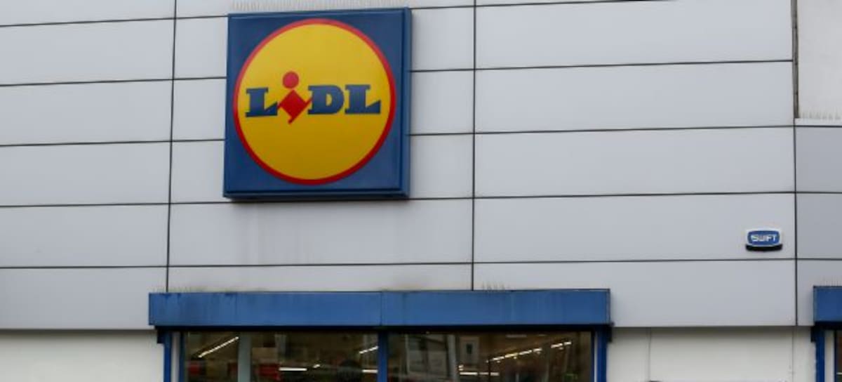 Entrada al supermercado Lidl.