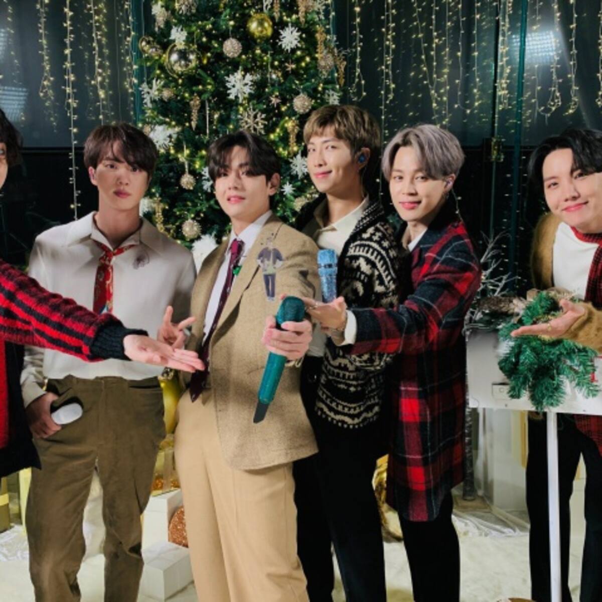 BTS celebra la Navidad a lo grande