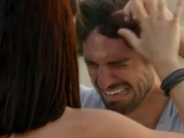 Muchas lágrimas en el encuentro entre Andreu y Paola en ‘La isla de las tentaciones’