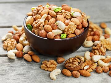 Este es el mayor error que cometemos al lavarnos los dientes: nunca hay que hacerlo, según un enfermero