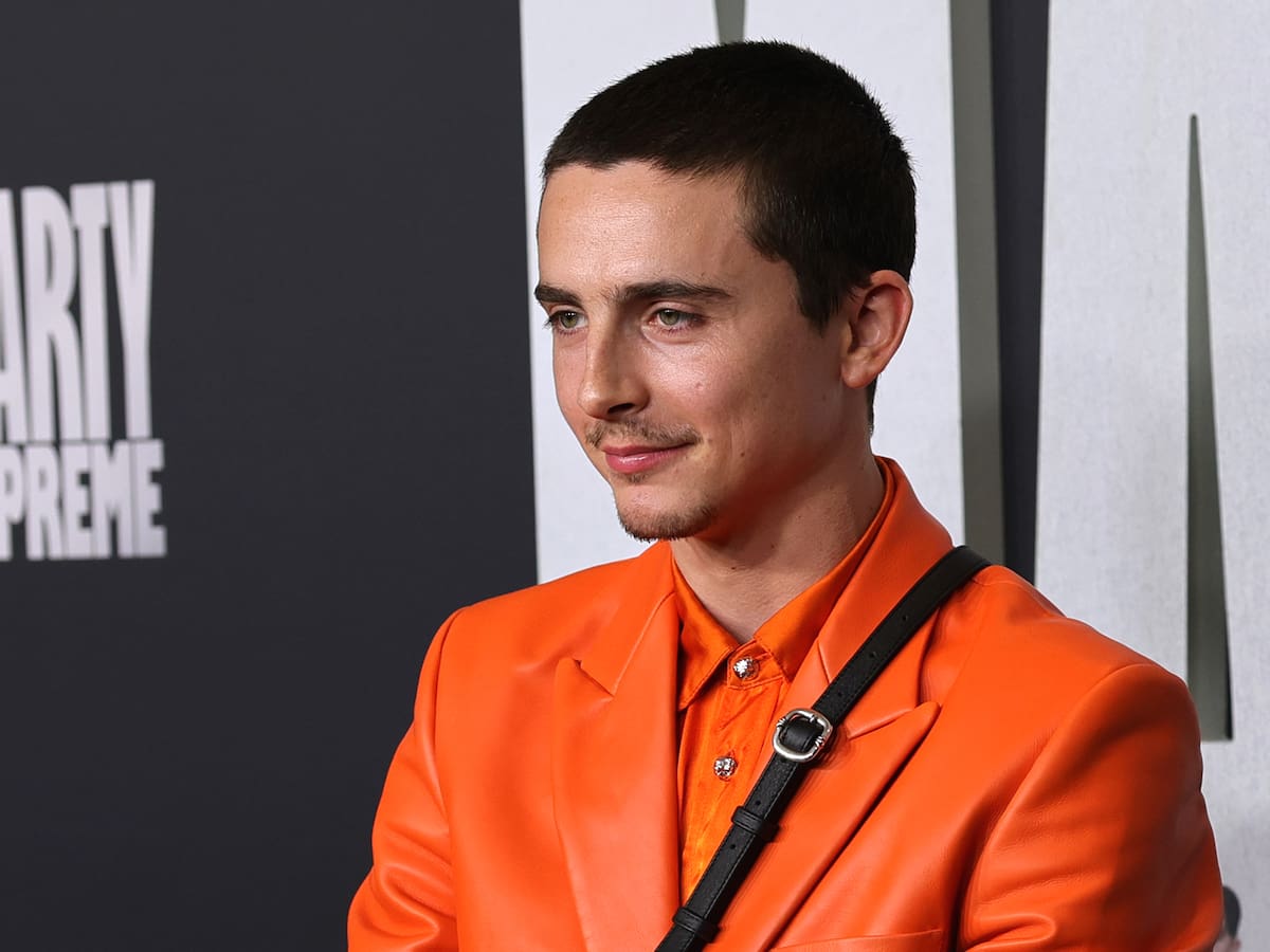 Timothée Chalamet rescata unas UGG imposibles y confirma que el calzado feo vuelve a ser cool