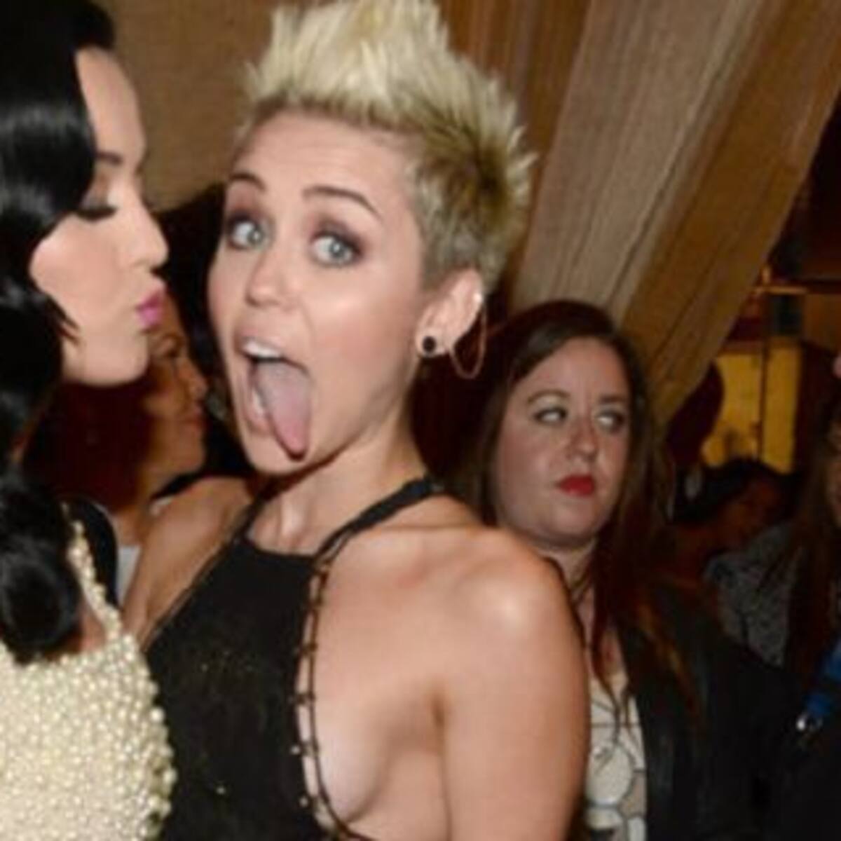 ¿La canción “I Kissed a Girl” de Katy Perry habla de Miley Cyrus?