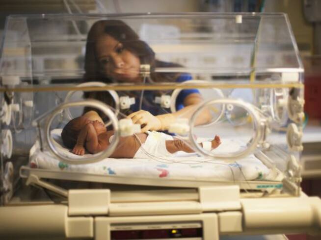 Las bebés nacieron con poco peso por lo que las llevaron a la incubadora, ahí ocurrió el error